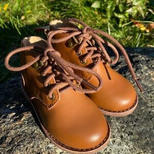 Janie and Jack booties size 4